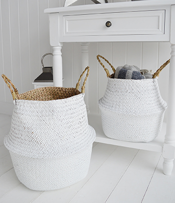 Set of 2 white baskets with handles