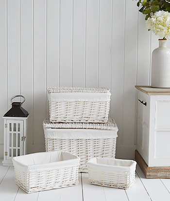 Set of 4 white baskets with lids for toys, towels