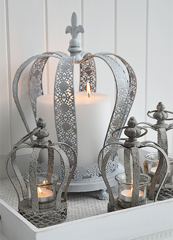 Grey crown candle holders