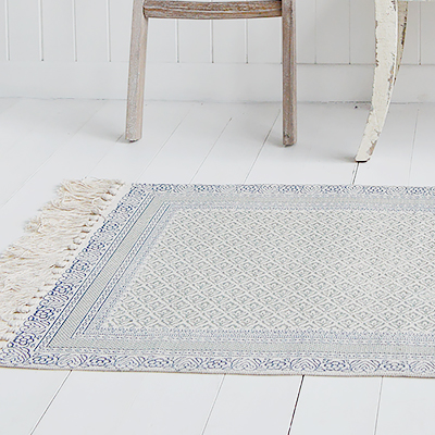 Our stunning Hamptons rugs in beautiful greys, blues and linen colour offer thick gorgeous floor coverings on carpets and hard floors alike. 