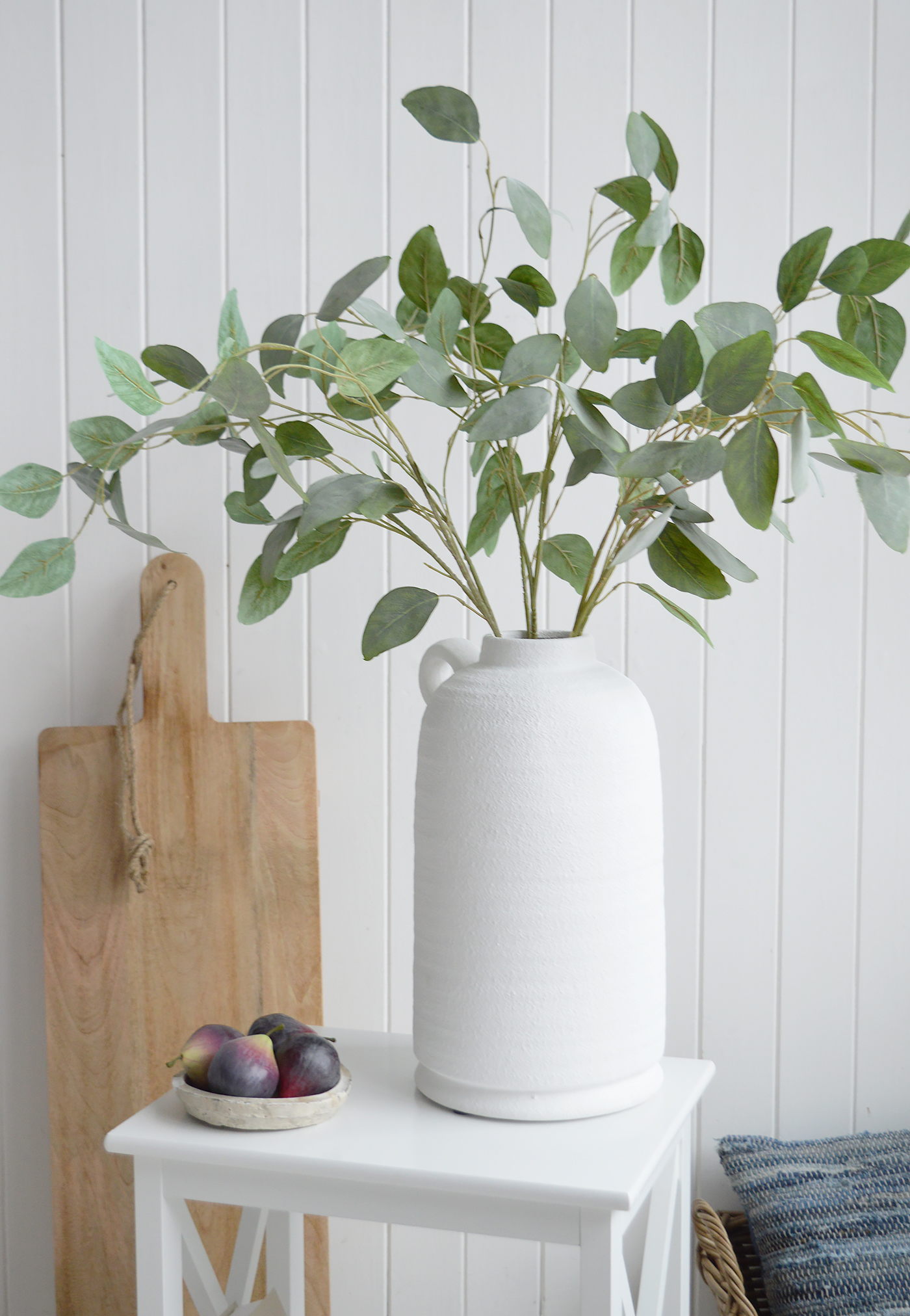 Discover how to style Hamptons inspired neutral interiors with natural textures, white furniture and modern coastal accessories. Create a timeless, elegant home with layered neutral decor.