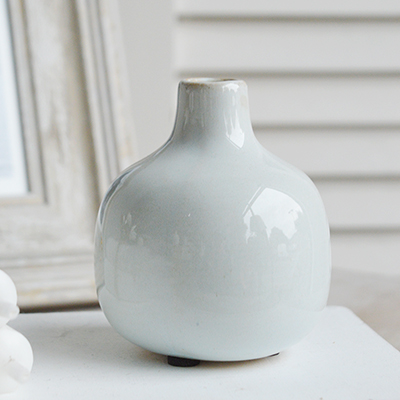 Bradley little cloud ceramic pot, a bud vase to style New England, coastal, modern farmhouse and Beach House homes and interiors.