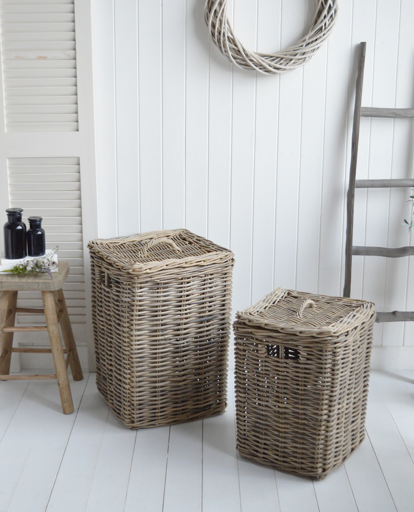 Casco Bay grey willow laundry basket with lid and removeable linings for in a New England style coastal or farmhouse bathroom or bedroom