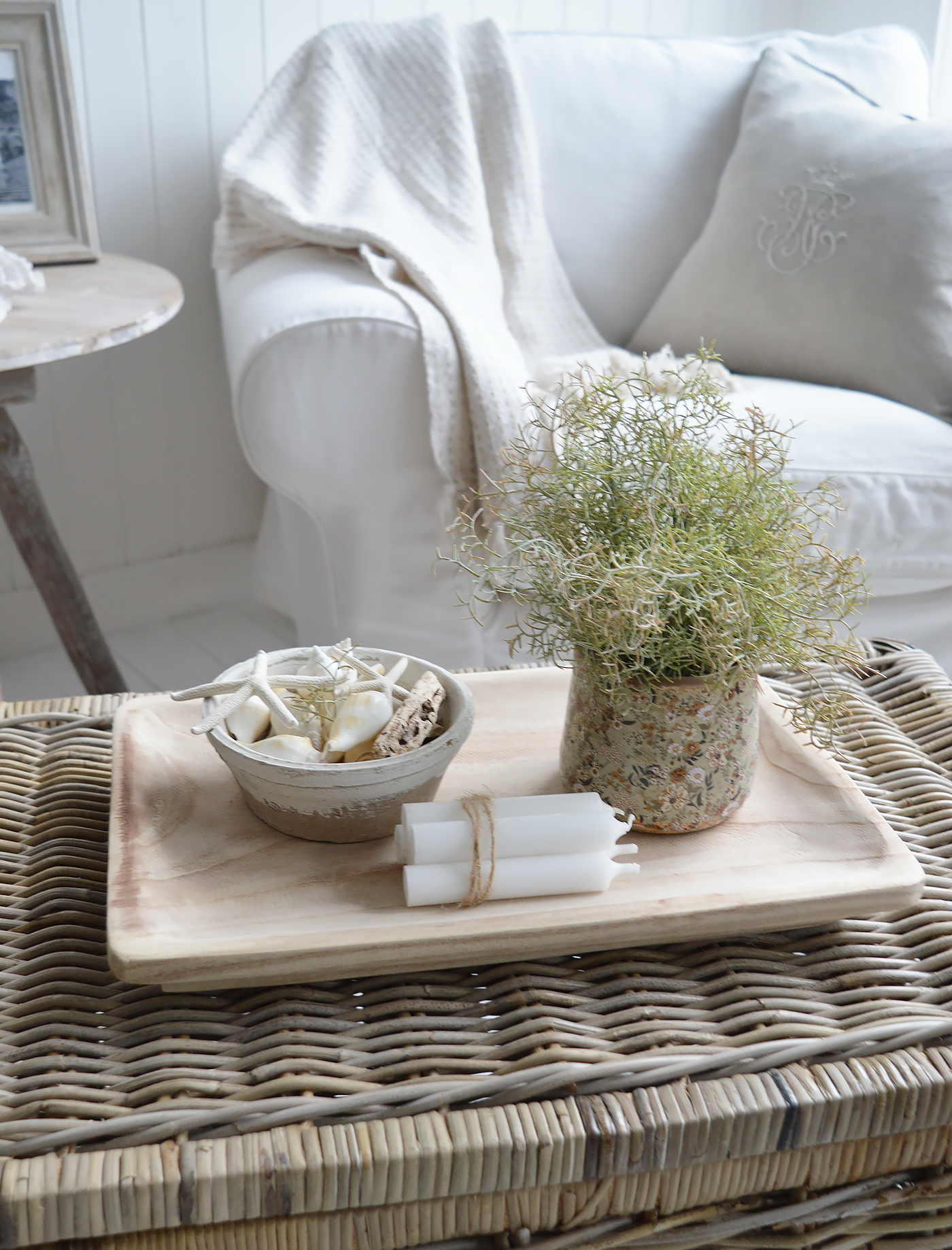 The Chadwick wooden display tray is a versatile decor piece that perfectly complements Hamptons, coastal, and farmhouse interiors with its natural, rustic charm.