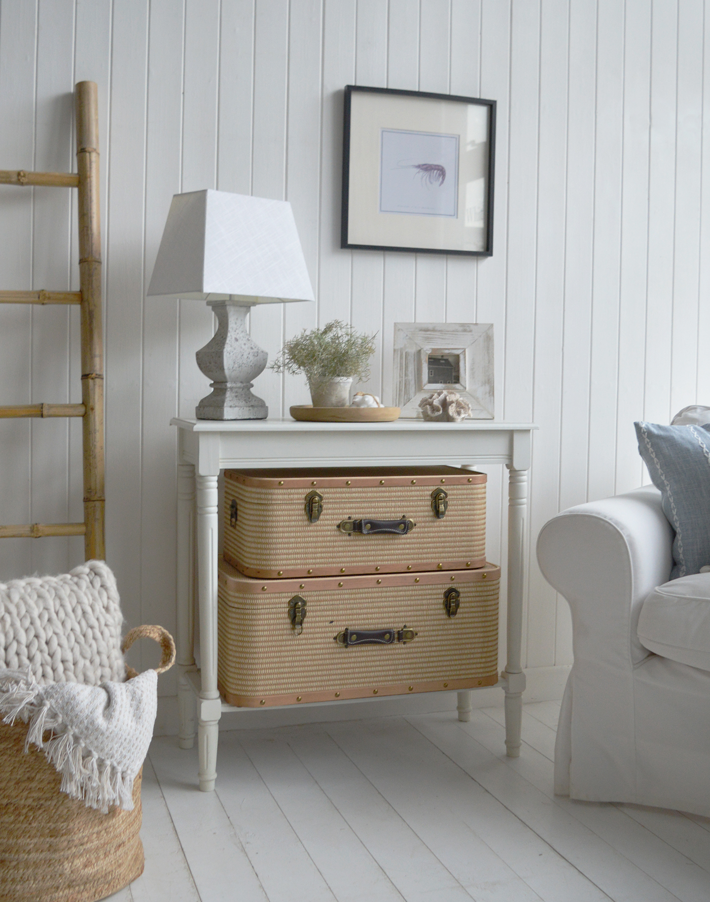 Inspired by the charm of New England homes, this interior style celebrates simplicity, craftsmanship, and relaxed seaside living.