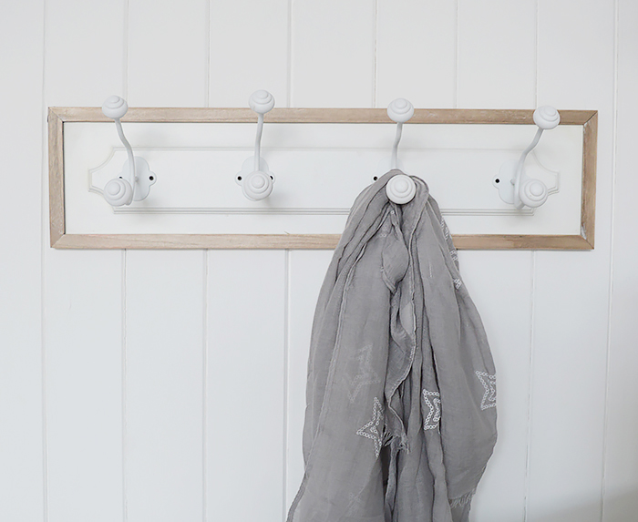 Coat rack with 4 double hooks for coat storage in hallway furniture